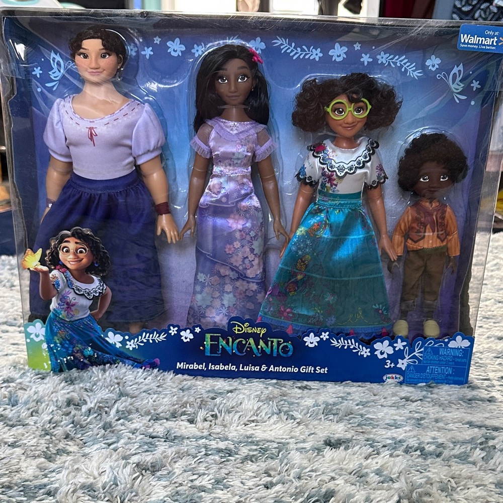 Disney Encanto Family Doll Set with Purple and Blue Outfits